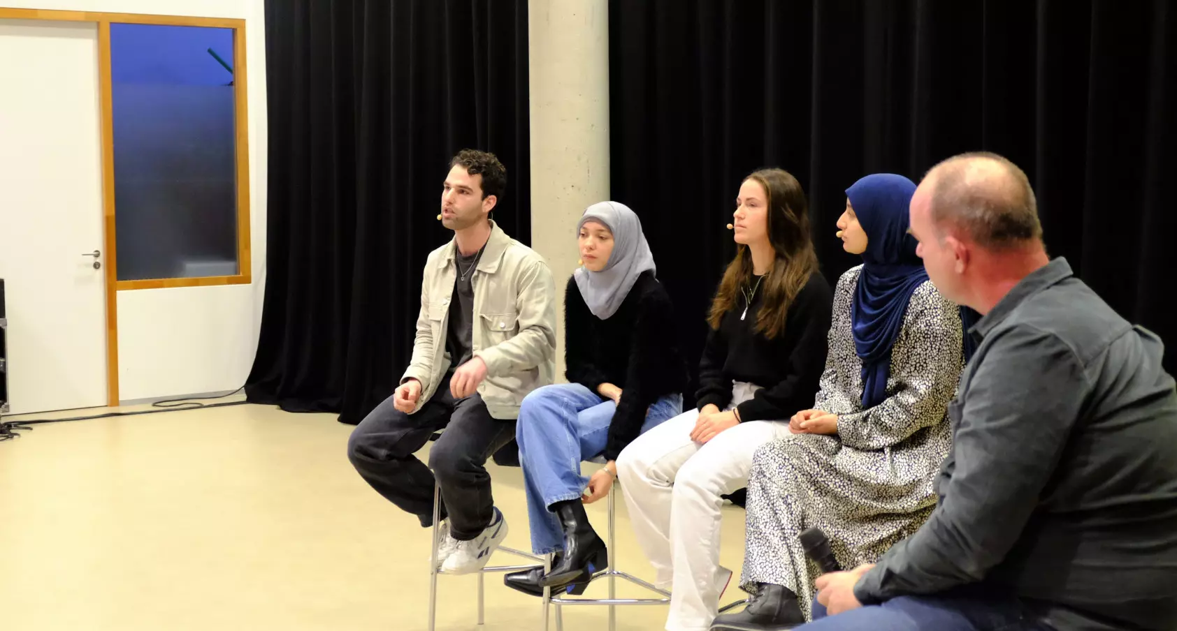 Van links naar rechts: Boaz, Selma, Noa, Oumaima.